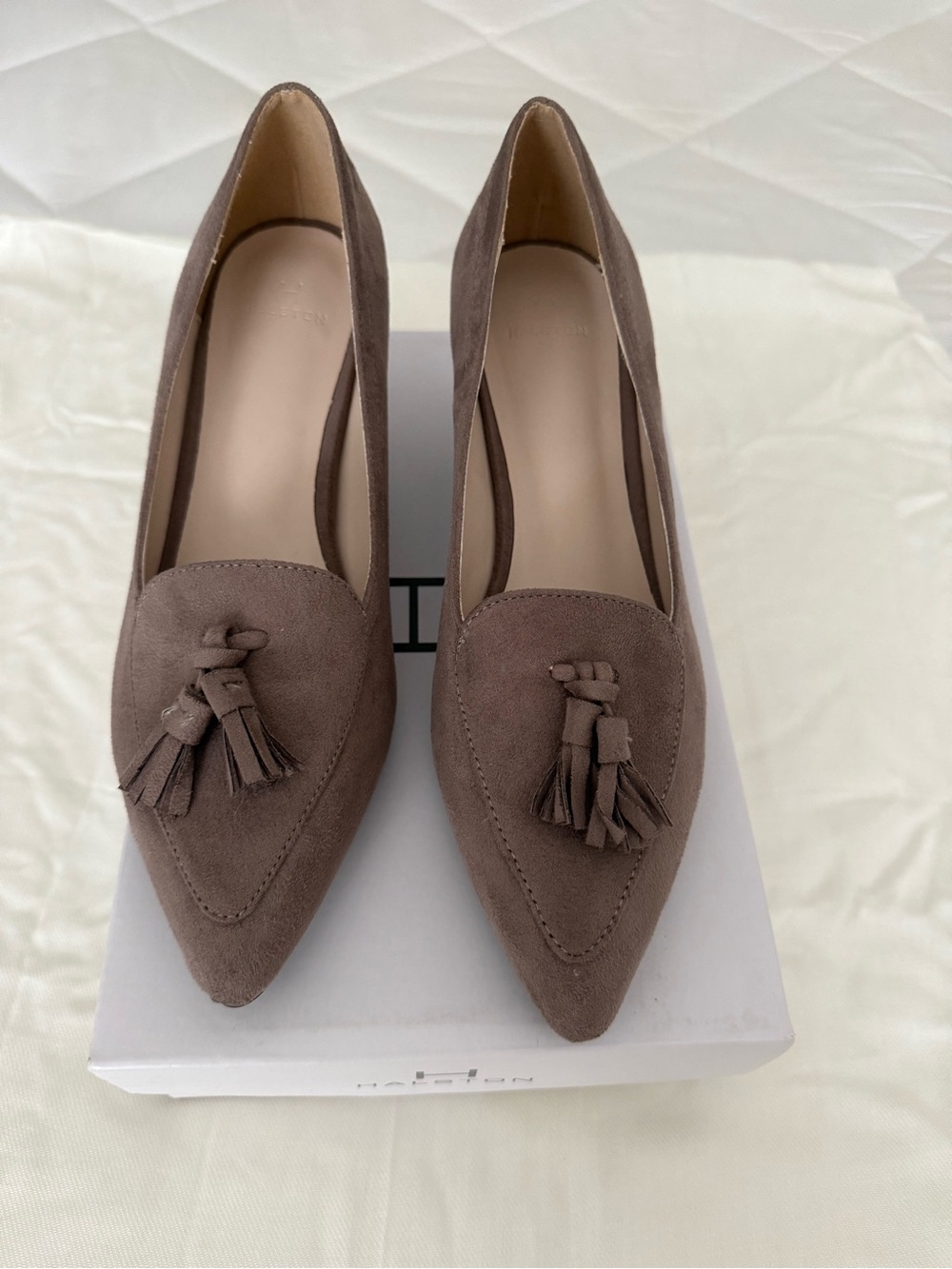 Halston Dubai Suede Tassel Kitten Heel Pumps | Taupe | Size 9 | Worn Once